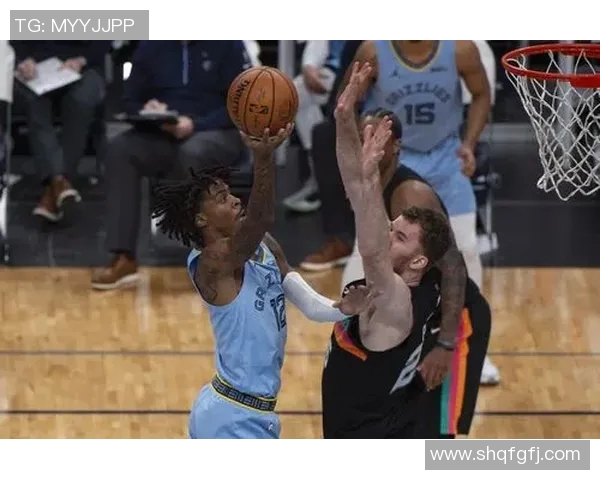 2019年NBA季后赛马刺与灰熊激战回顾与精彩瞬间分析